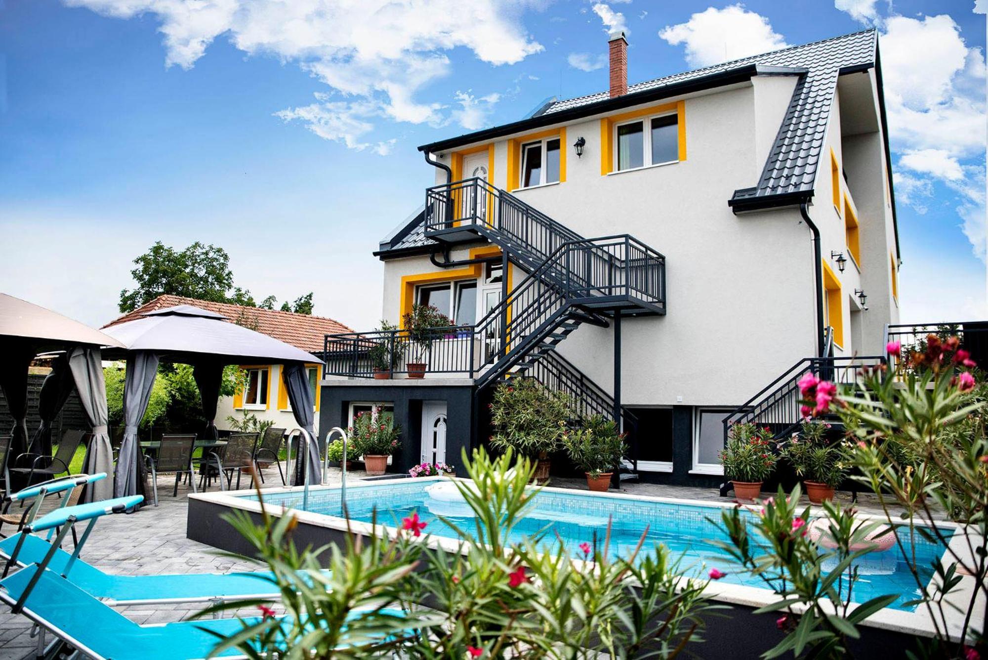 Vi-Li Panzio Bed and Breakfast Maklár Buitenkant foto