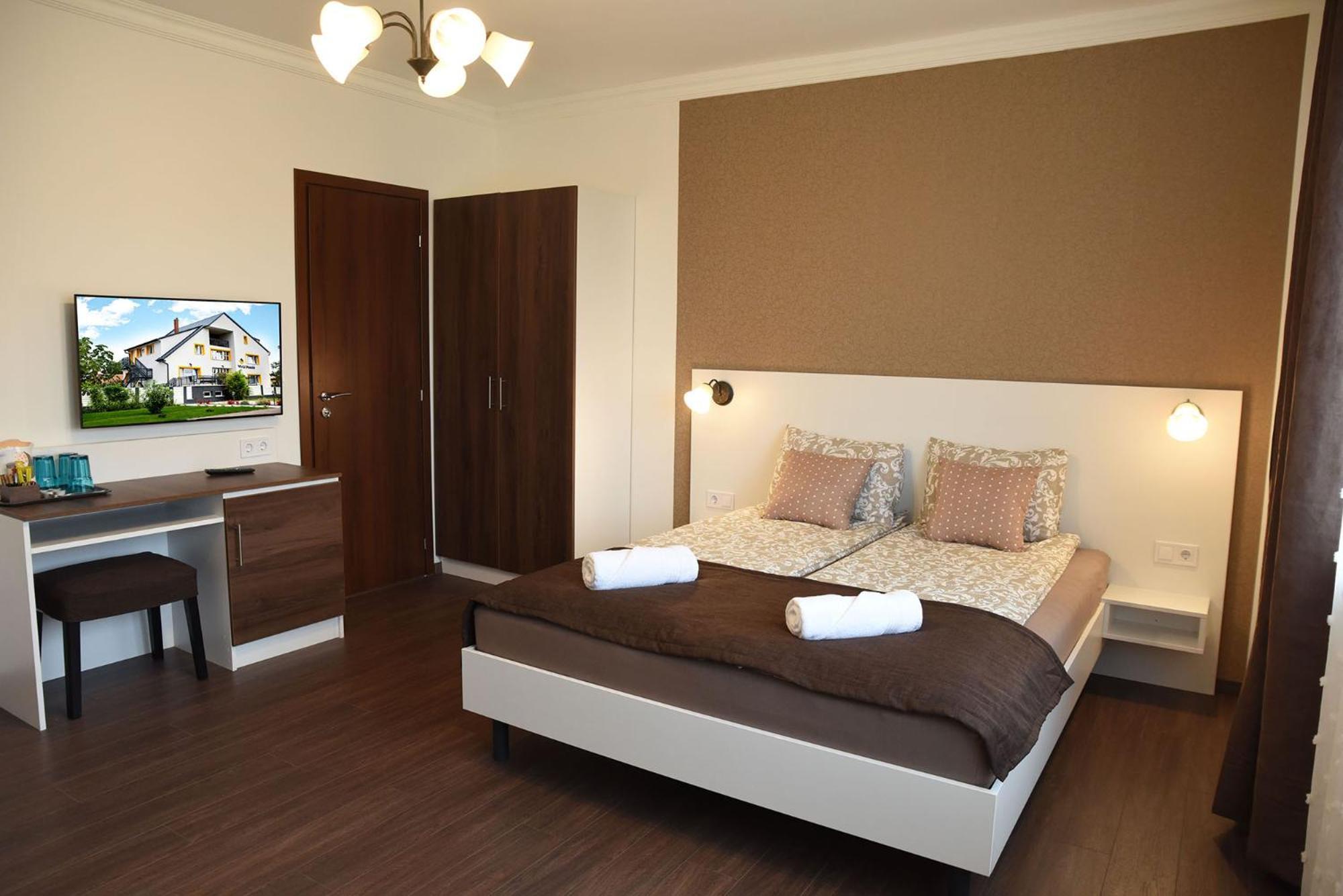 Vi-Li Panzio Bed and Breakfast Maklár Buitenkant foto