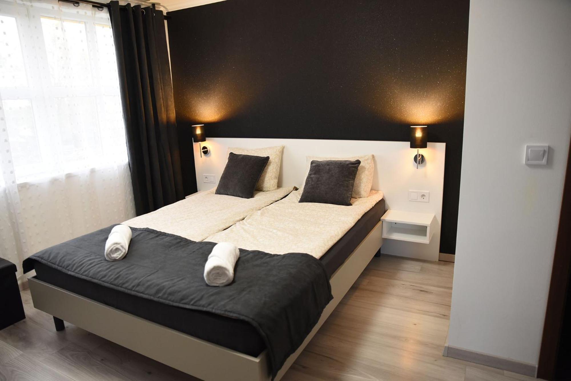 Vi-Li Panzio Bed and Breakfast Maklár Buitenkant foto