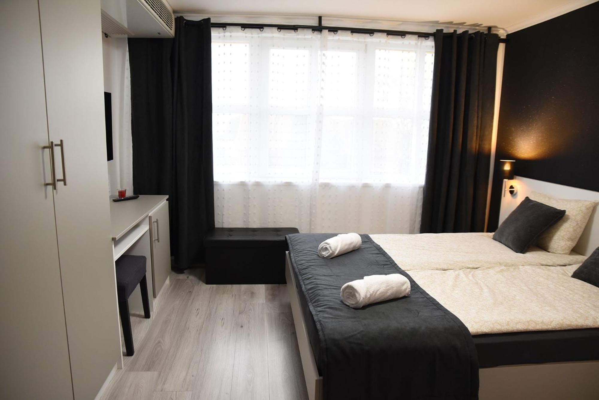 Vi-Li Panzio Bed and Breakfast Maklár Buitenkant foto